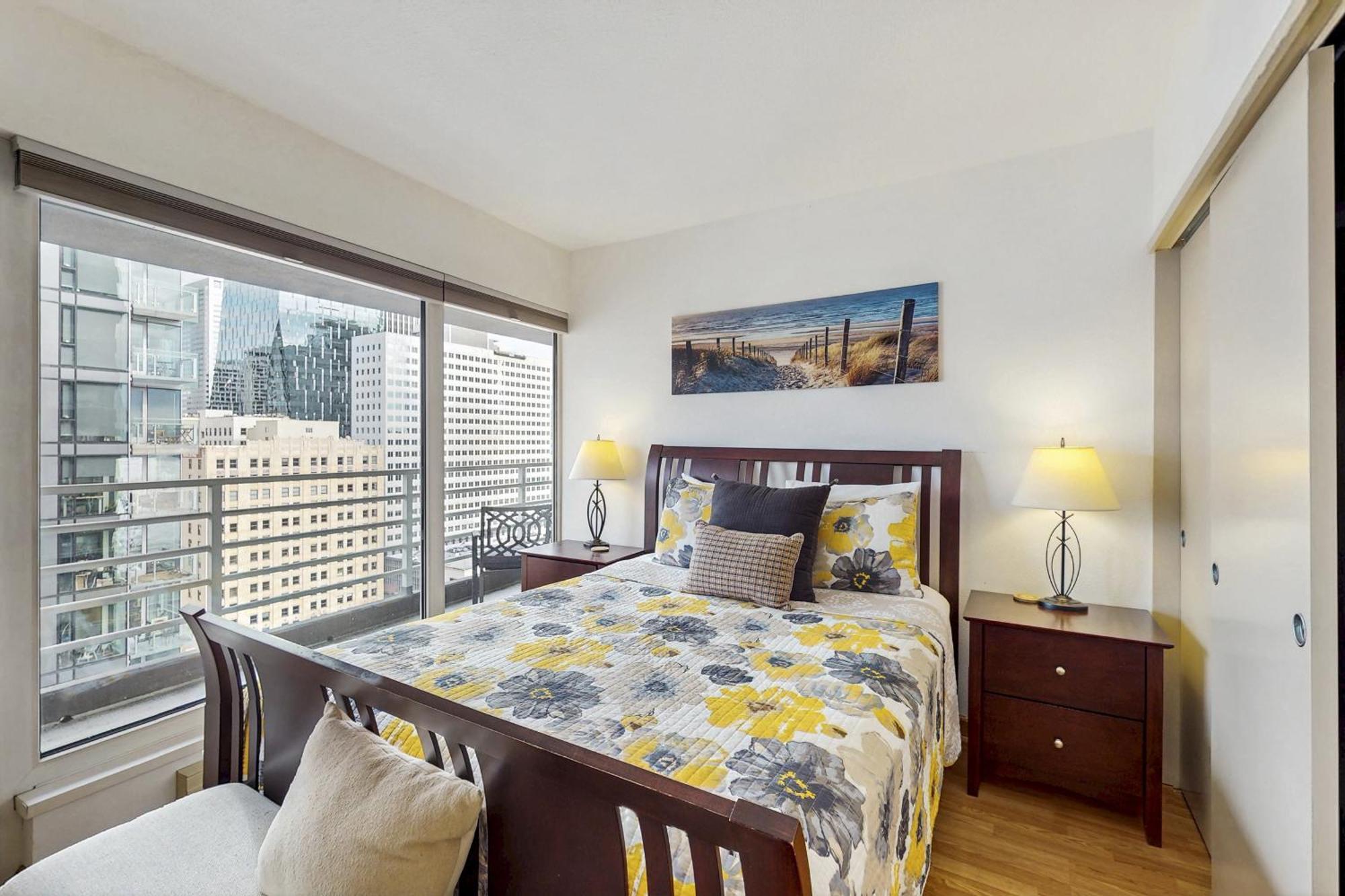 Newmark Tower Seattle Room photo