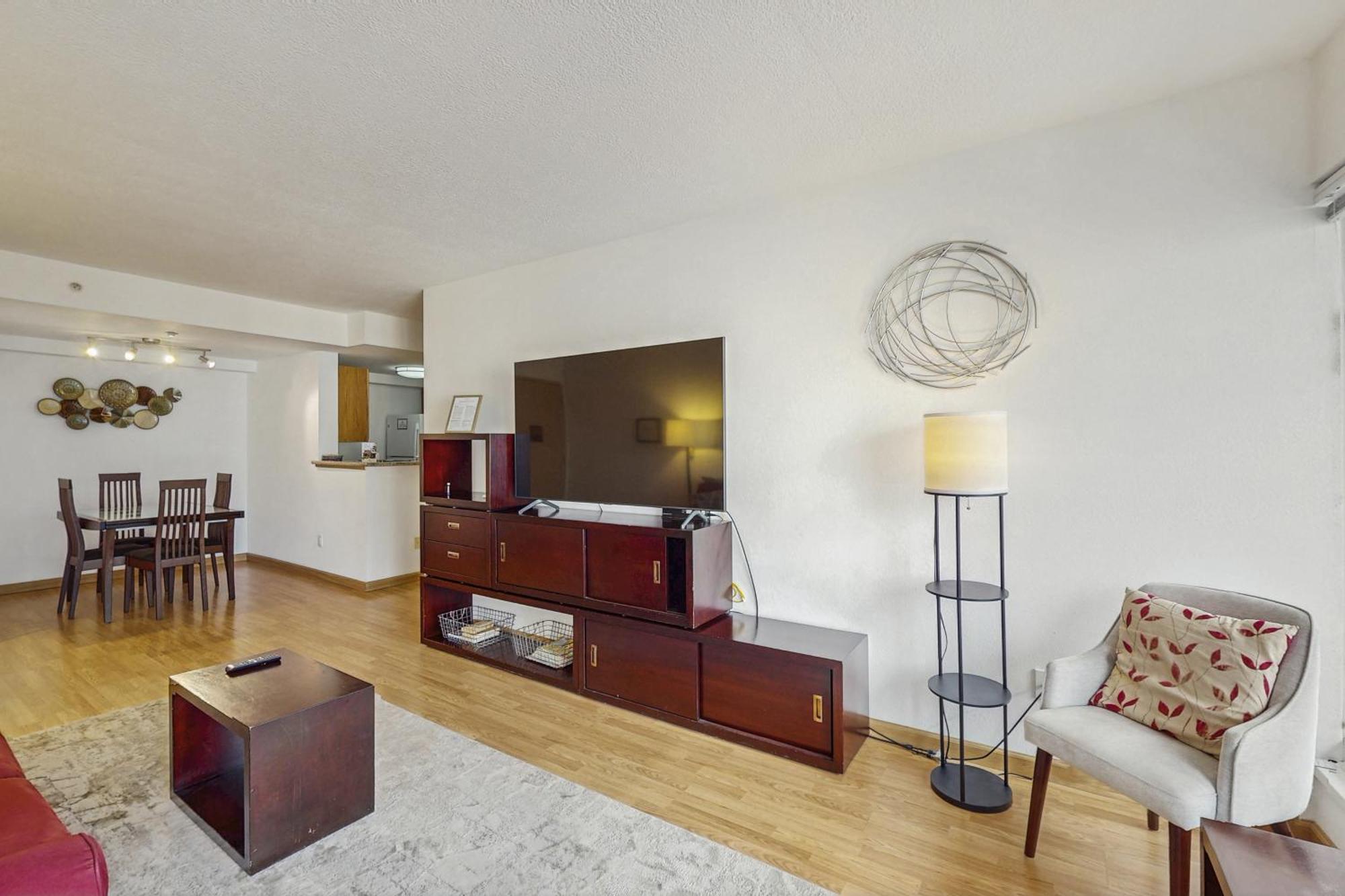 Newmark Tower Seattle Room photo