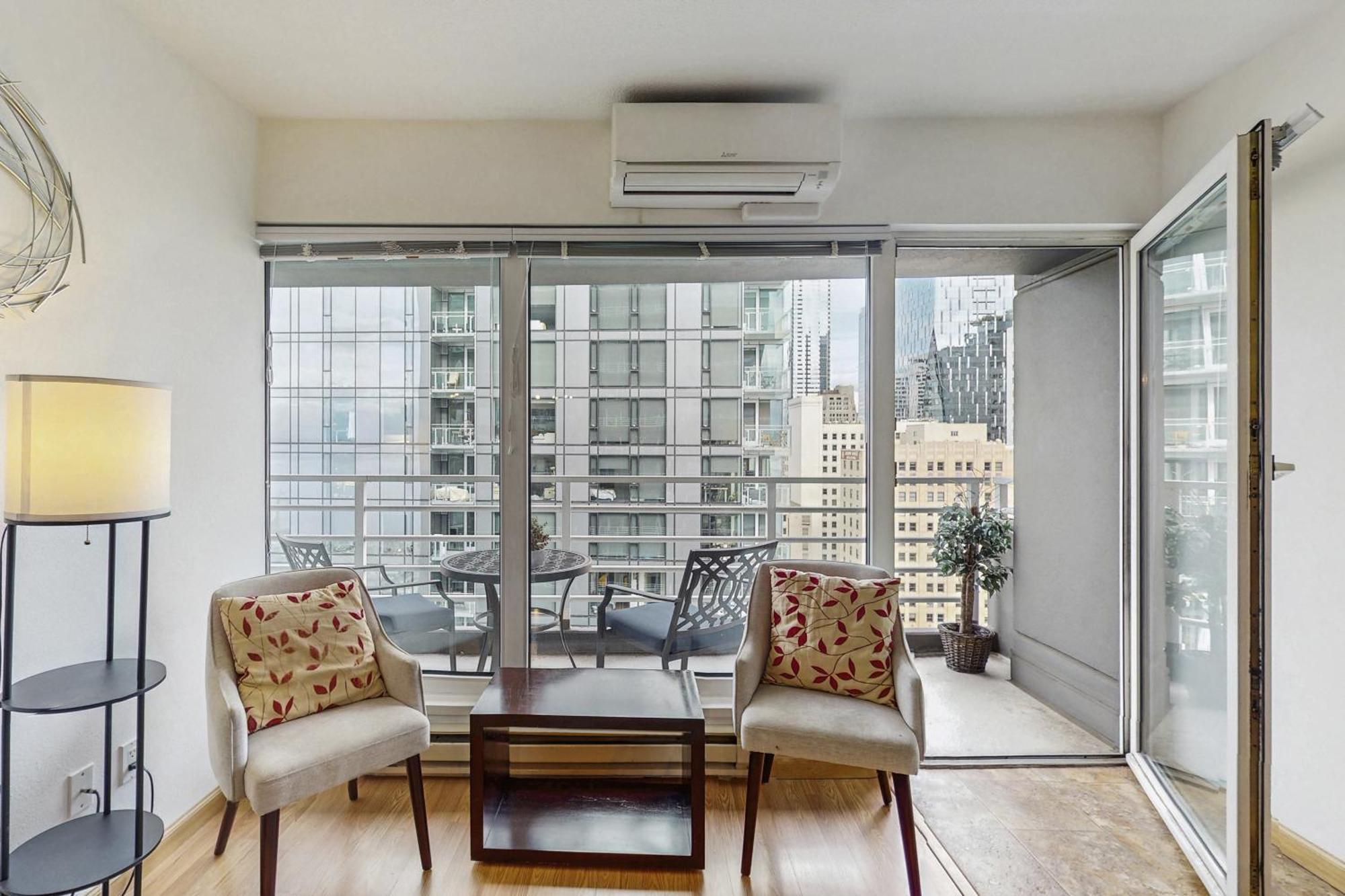 Newmark Tower Seattle Room photo