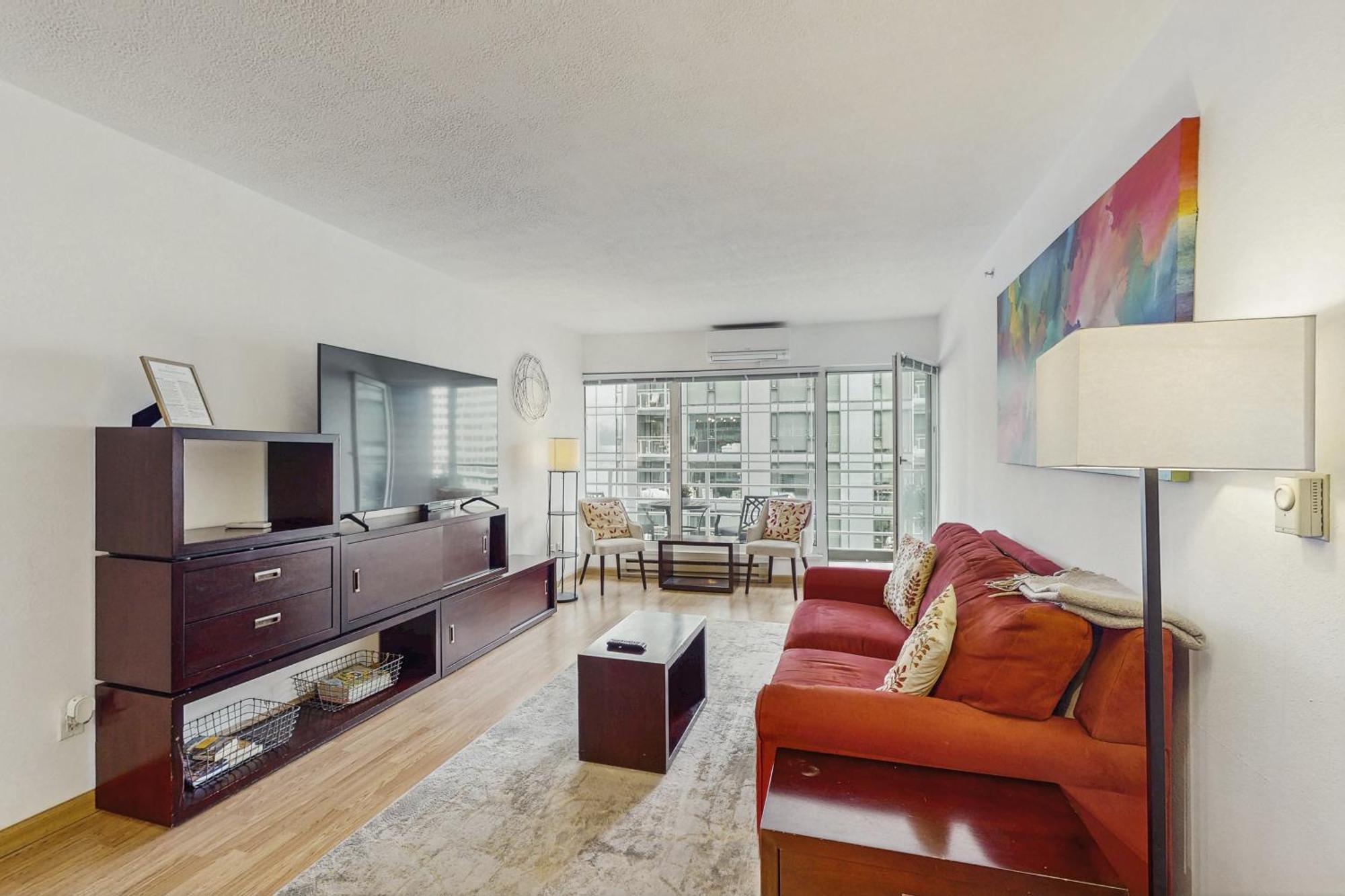 Newmark Tower Seattle Room photo